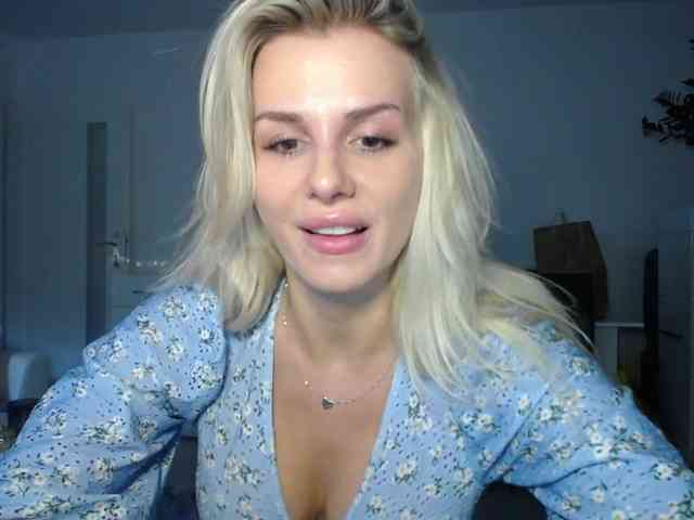 Cornelia22hot webcam