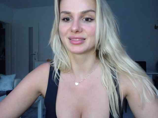 Cornelia22hot webcam