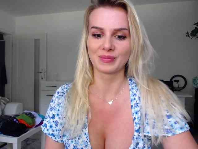 Cornelia22hot webcam