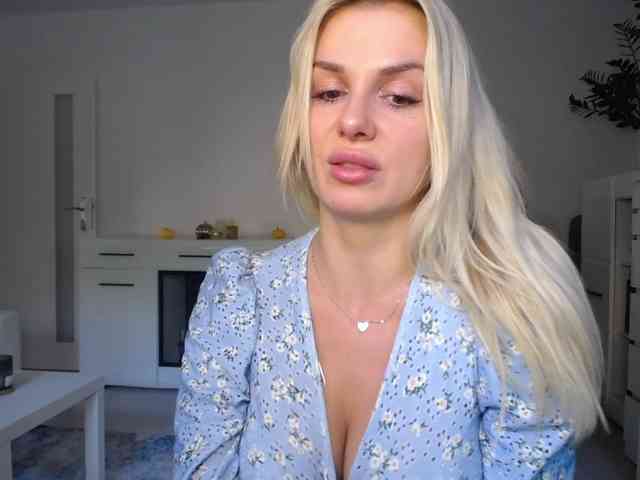 Cornelia22hot webcam