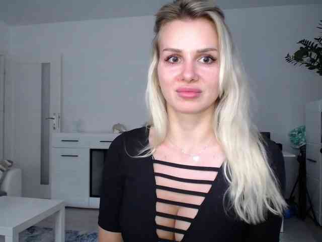 Cornelia22hot webcam