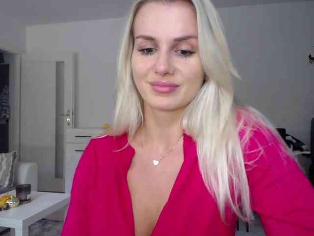 Cornelia22hot webcam