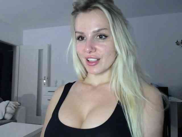 Cornelia22hot webcam