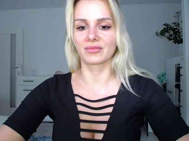 Cornelia22hot webcam