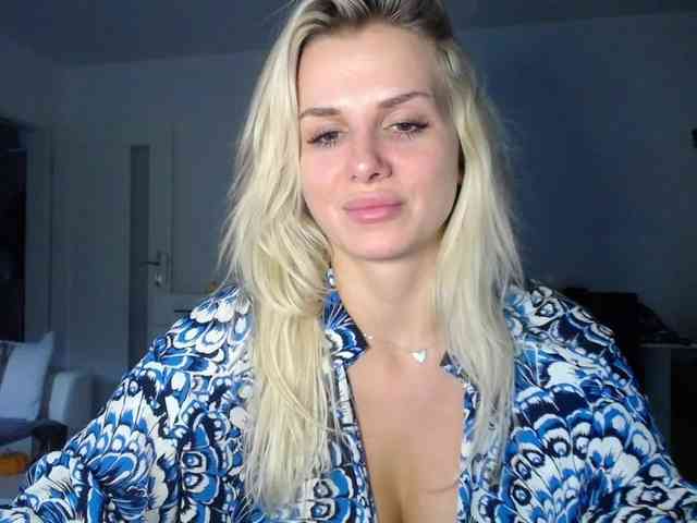 Cornelia22hot webcam