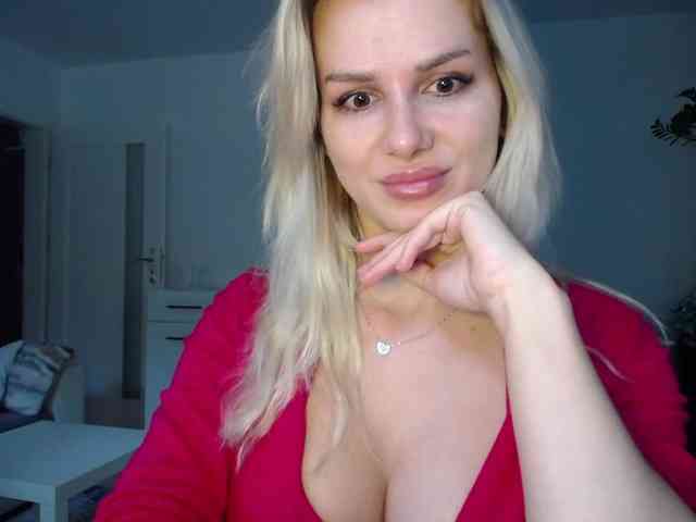 Cornelia22hot webcam