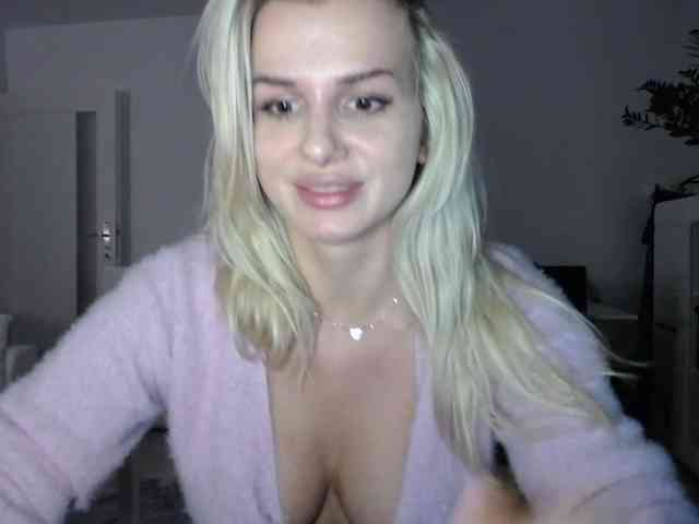 Cornelia22hot webcam