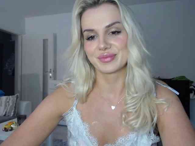 Cornelia22hot webcam