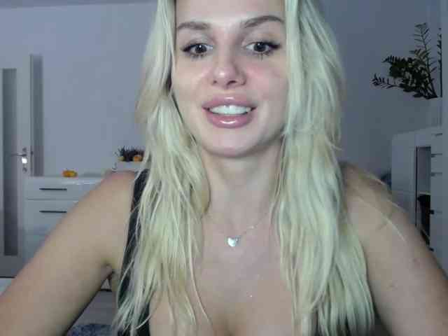 Cornelia22hot webcam