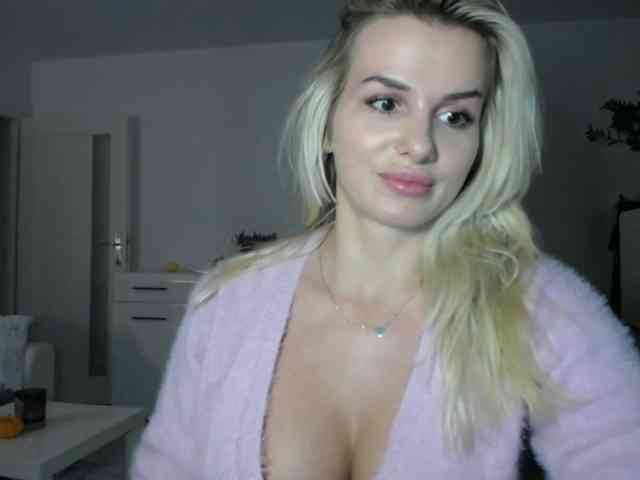 Cornelia22hot webcam