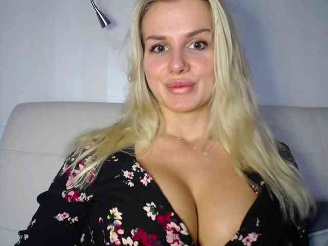 Cornelia22hot webcam