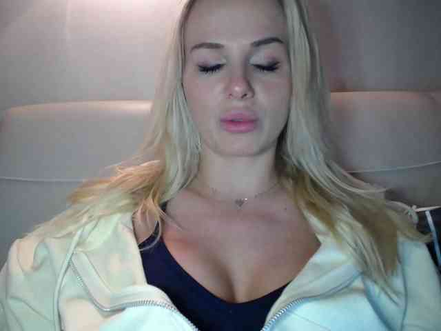 Cornelia22hot webcam