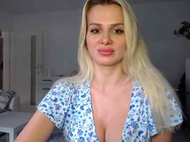Cornelia22hot webcam