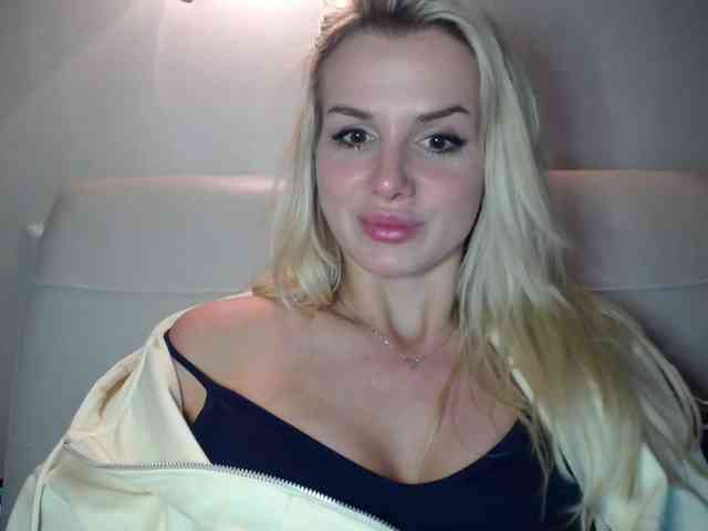 Cornelia22hot webcam