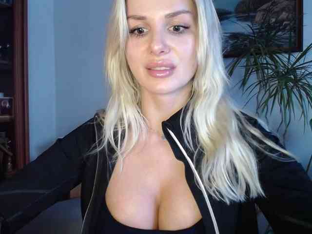 Cornelia22hot webcam