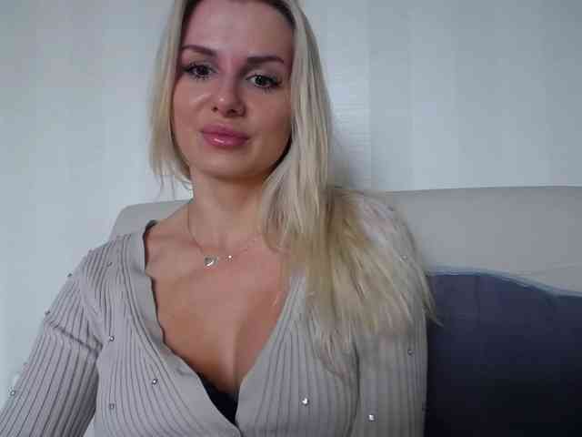 Cornelia22hot webcam