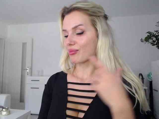 Cornelia22hot webcam