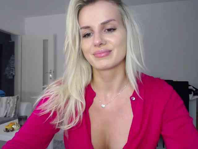 Cornelia22hot webcam