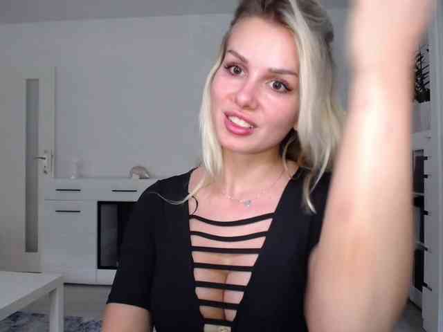 Cornelia22hot webcam