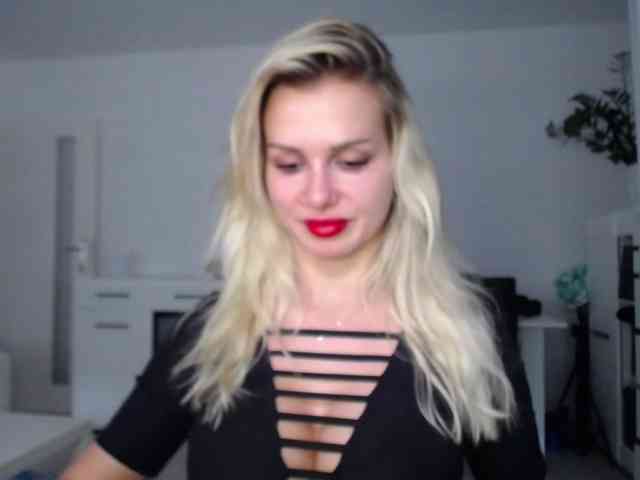 Cornelia22hot webcam