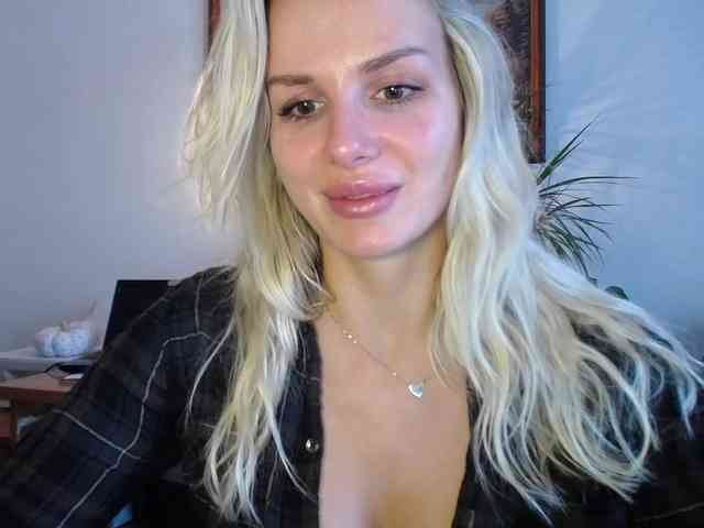 Cornelia22hot webcam