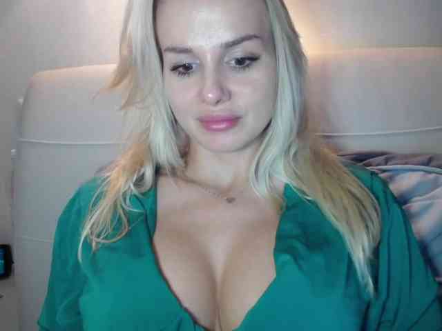 Cornelia22hot webcam