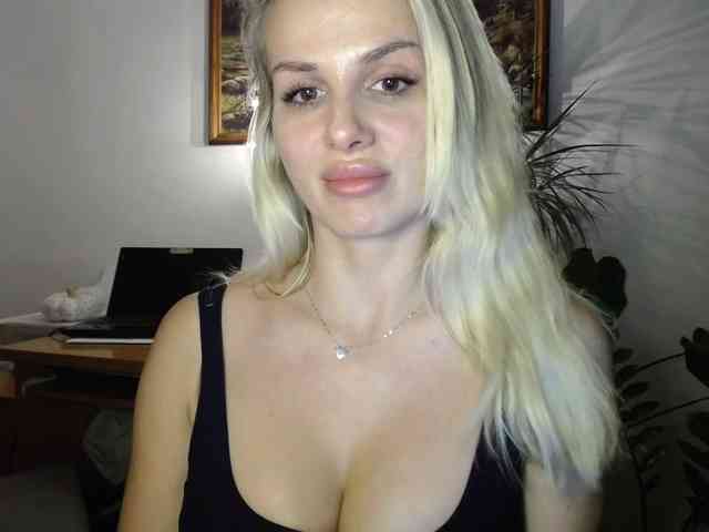 Cornelia22hot webcam