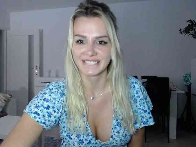 Cornelia22hot webcam
