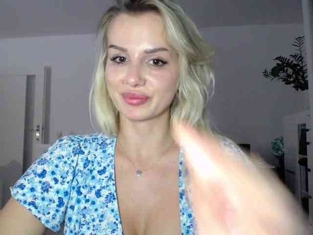 Cornelia22hot webcam