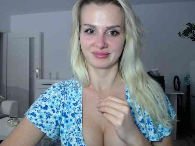 Cornelia22hot webcam