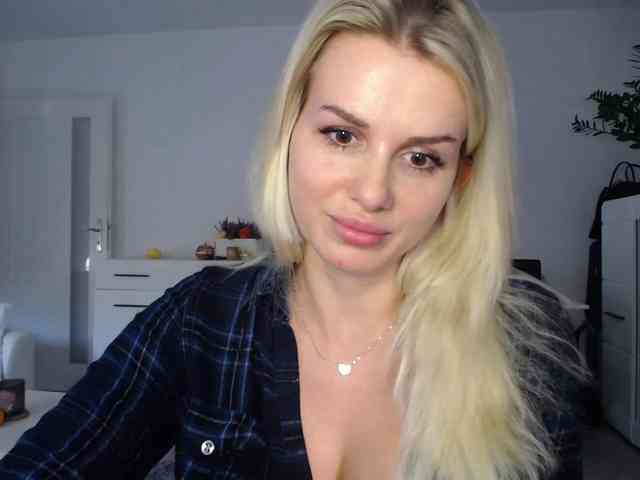 Cornelia22hot webcam