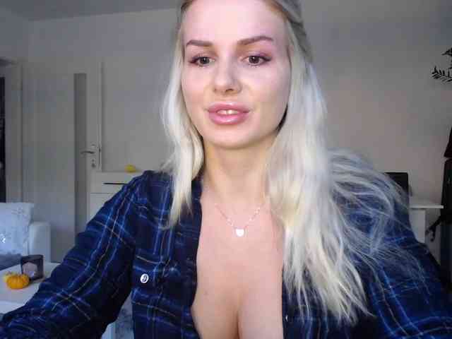 Cornelia22hot webcam