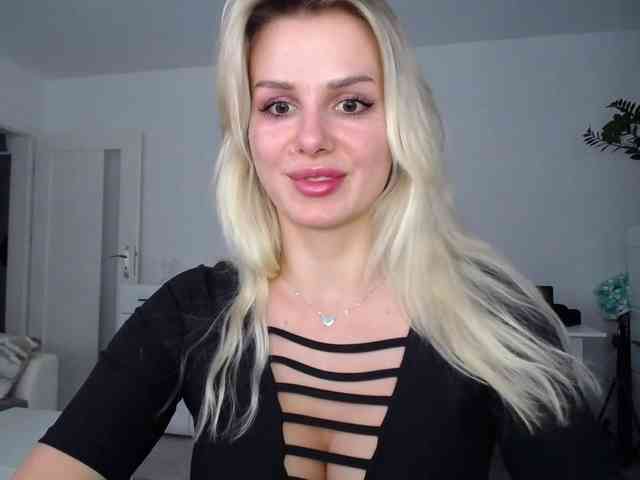 Cornelia22hot webcam