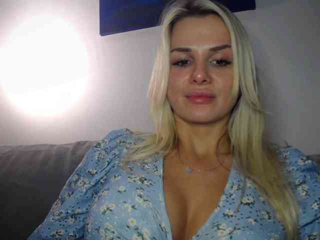 Cornelia22hot webcam