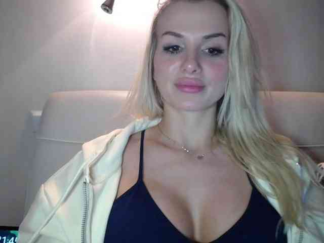 Cornelia22hot webcam