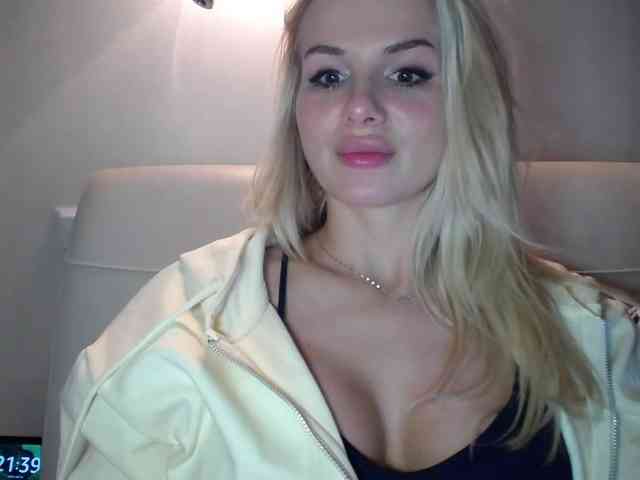 Cornelia22hot webcam