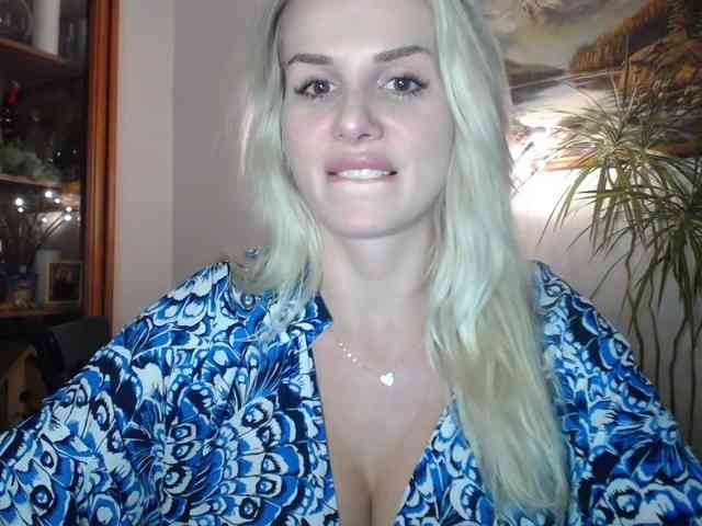Cornelia22hot webcam