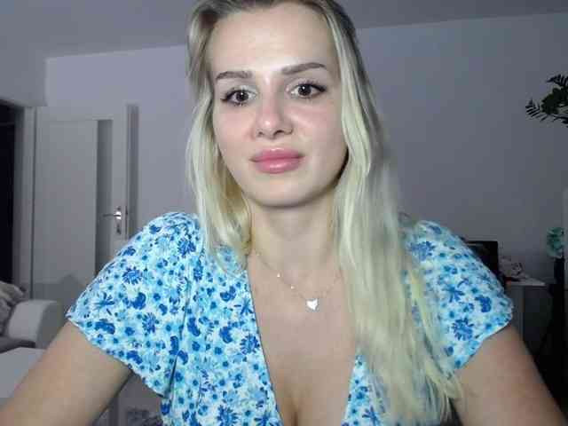 Cornelia22hot webcam