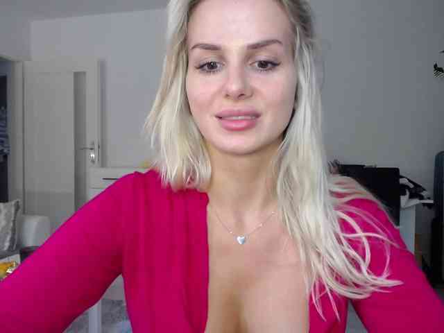 Cornelia22hot webcam