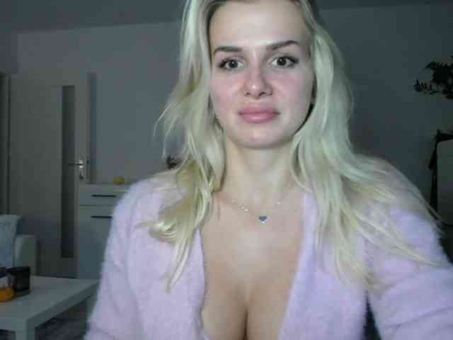 Cornelia22hot webcam