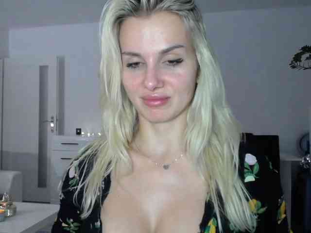 Cornelia22hot webcam