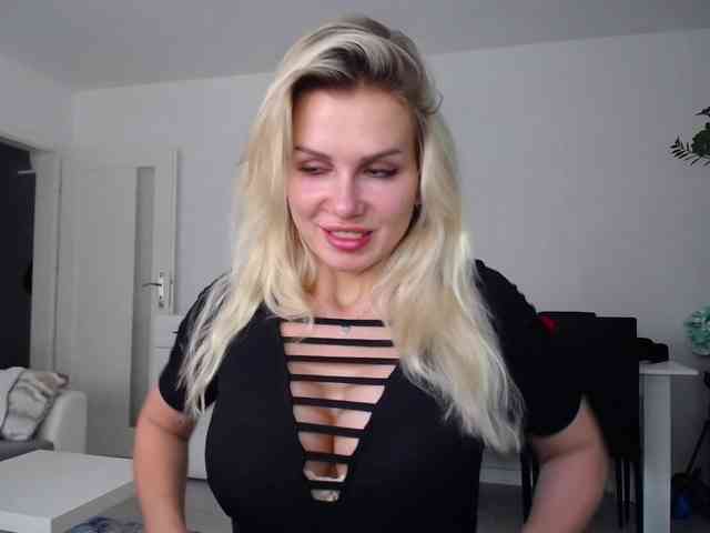 Cornelia22hot webcam