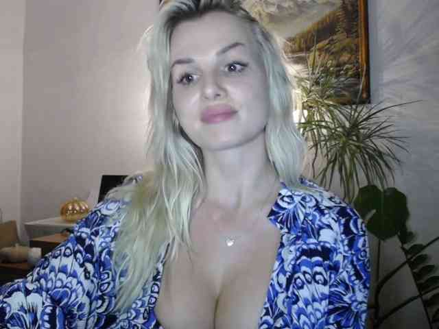 Cornelia22hot webcam