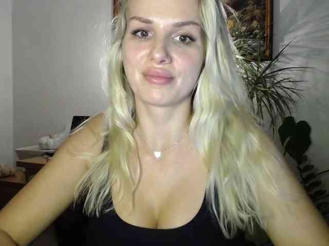 Cornelia22hot webcam