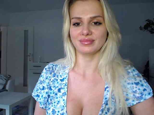 Cornelia22hot webcam