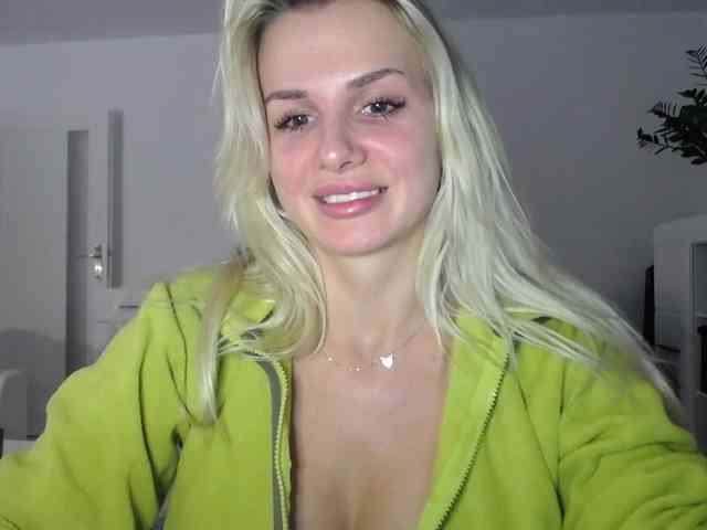 Cornelia22hot webcam