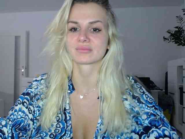 Cornelia22hot webcam