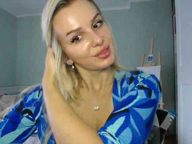 Cornelia22hot webcam