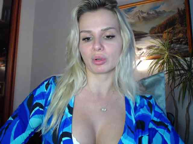 Cornelia22hot webcam