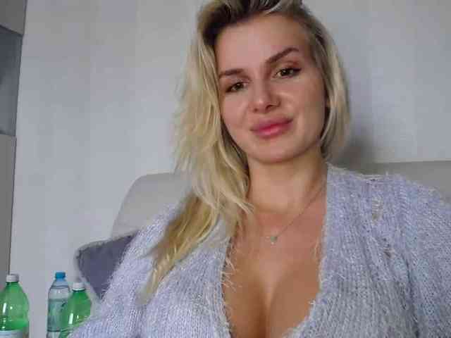 Cornelia22hot webcam